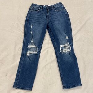 Hollister Curvey High-Rise Mom Jeans